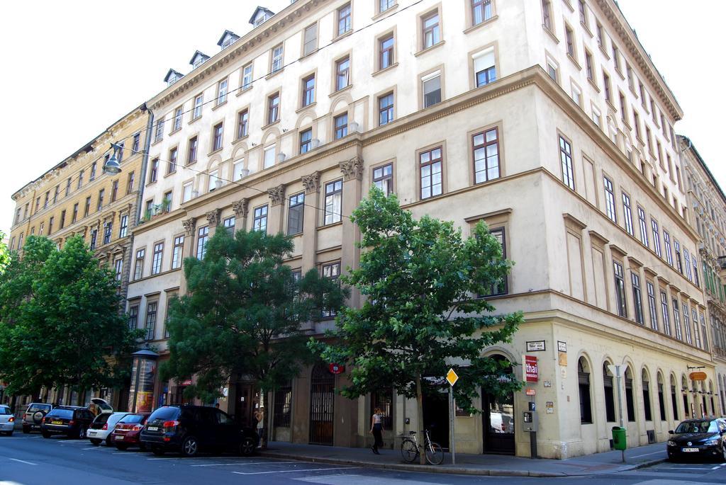 Budapest Centrum Cozy Hostel Екстер'єр фото