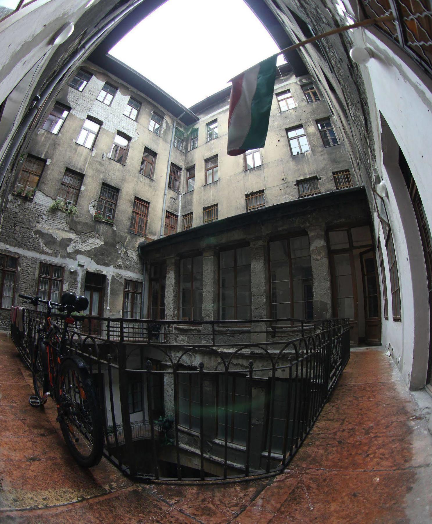 Budapest Centrum Cozy Hostel Екстер'єр фото
