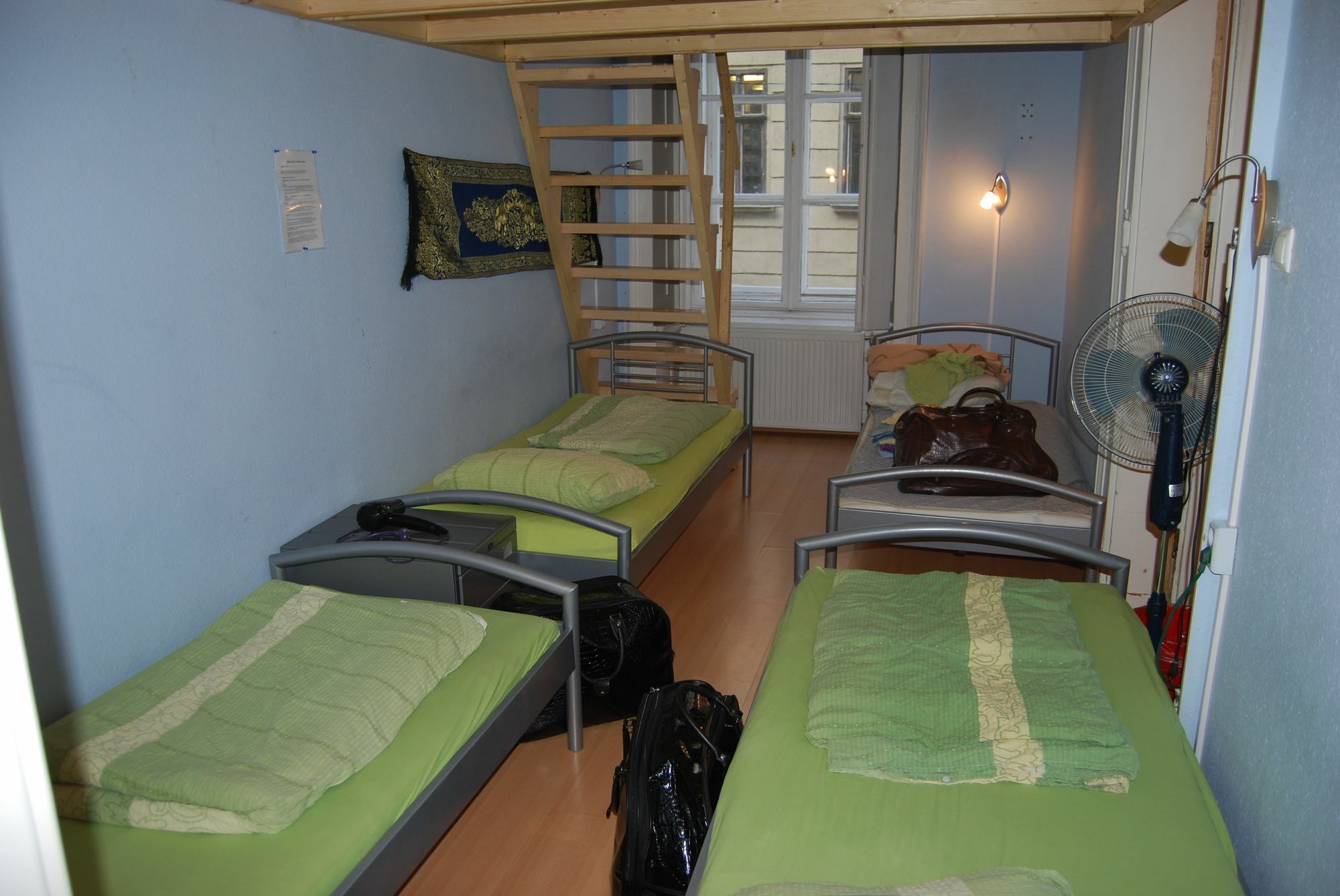 Budapest Centrum Cozy Hostel Екстер'єр фото